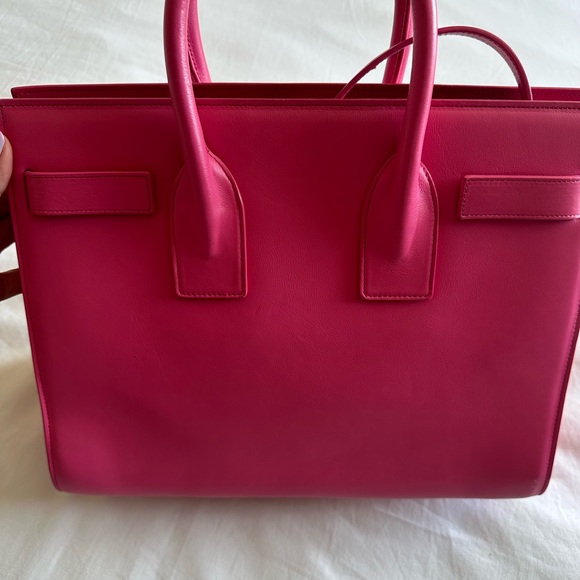 SAINT LAURENT
Calfskin Small Sac De Jour Lipstick Fuchsia - Picture 11 of 16